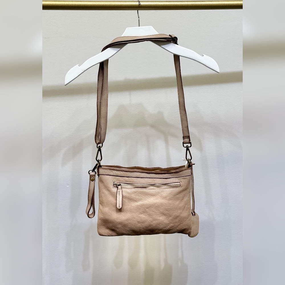 (L326-BGE) DISTRESSED ADJUSTABLE CROSSBODY/SHOULDER BAG